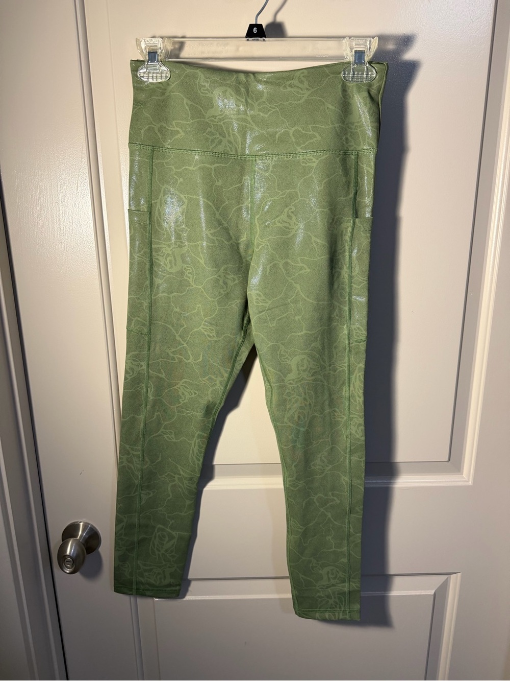 Zyia Light-n-Tight Olive Green Active Leggings with Side Pockets